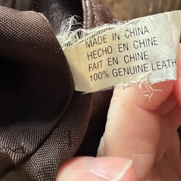 Rare Vintage Adrienne Vittadini Shoulder Bag in Dark Brown Textured Leather - Picture 16 of 16